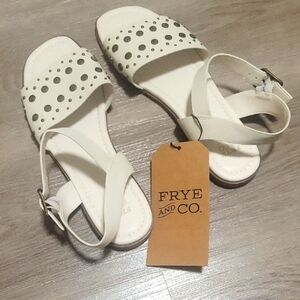 FRYE AND CO. Women's Sandals